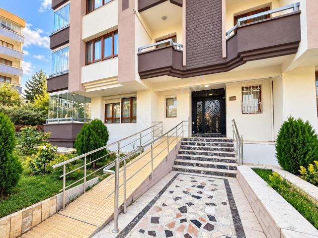 Çankaya Sancak'ta Merkezi Konumlu Satılık 3+1 Daire 140m²