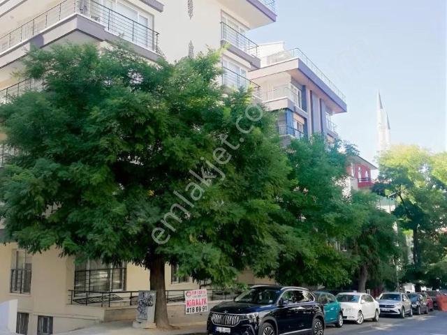 Çankaya Tunalıhilmi Yeni Binada 3 Oda Salon Dairedir