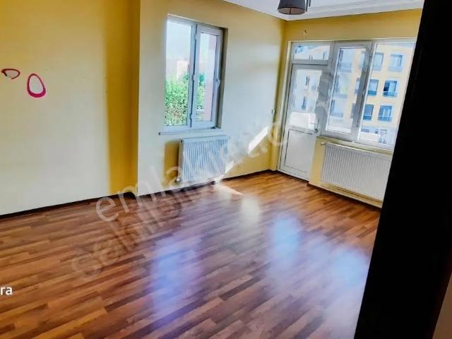 Çankaya'da 4 Cepheli Geniş 3+1 Manzaralı 150 M2 Fırsat Daire