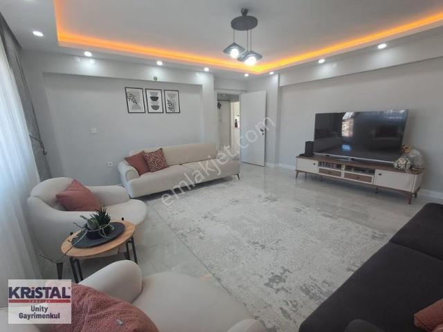 Çankaya'da Bakımlı Yerden Isıtmalı Asansörlü 3+1 Satılık