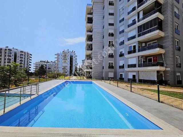 Çankaya'da Satılık Havuzlu Kapalı Otaparklı 3+1 Lüx Daire