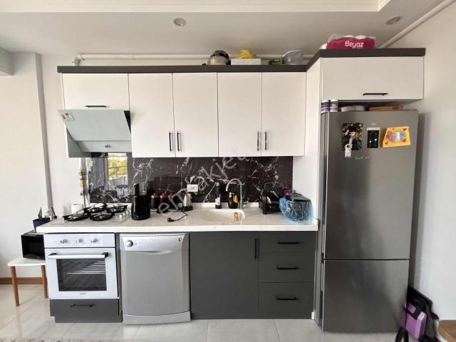 Çankaya'dan Cadde Üzeri Geniş 1+1 60 M2 Krediye Uygun Daire