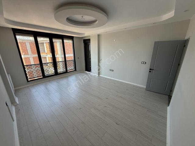 Çankaya'dan Ana Cadde Üzeri 2+1 Kiralık Daire