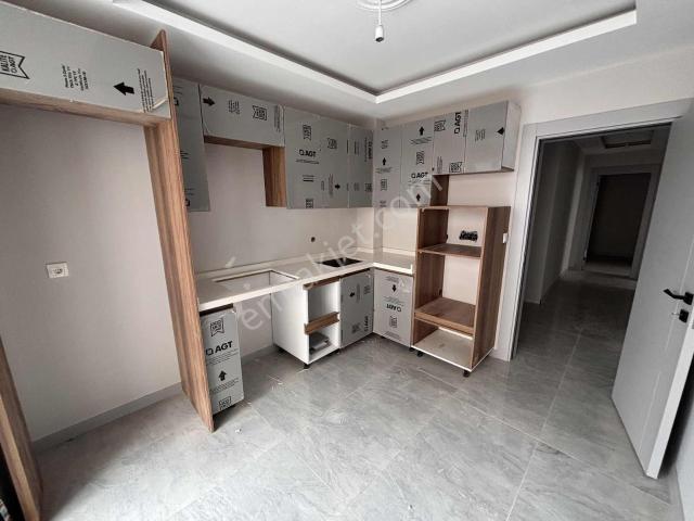 Çankayadan Burhaniye Merkezde Lüx 2+1 140m2 Daire