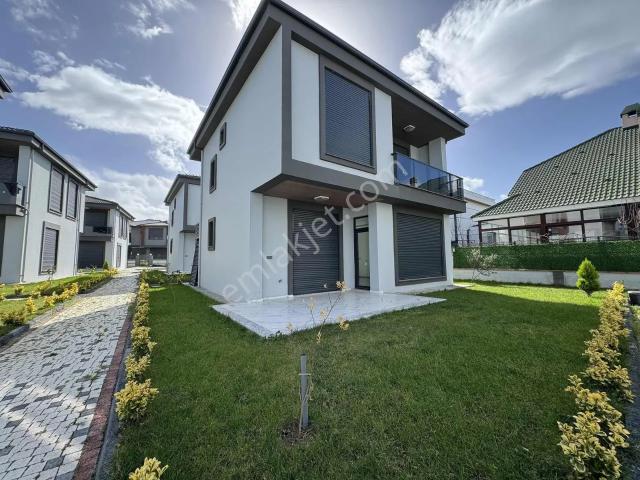 Çankaya'dan Pelitköyde Site İçi Havuzlu Sıfır Lüks 3+1 Villa