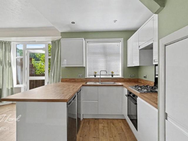 Ankerdine Crescent, LONDON 2 bed end of terrace house to rent £2,100 pcm £485 pw