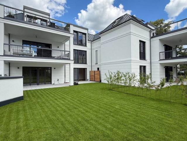 Ankommen und wohlfühlen: Erdgeschosswohnung in Bad Nauheim mit ca. 150 m² Garten & 33 m² Terrasse