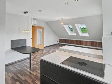 Ankommen und wohlfühlen – gepflegte 3 Zimmer Dachgeschosswohnung in Ludwigsfelde
