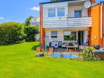 Ankommen und Wohlfühlen: Gepflegtes Reiheneckhaus mit Kamin und Terrasse