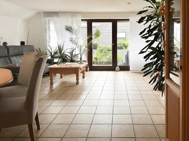 Ankommen und wohlfühlen: Großzügige 3 Zimmer Wohnung mit Balkon