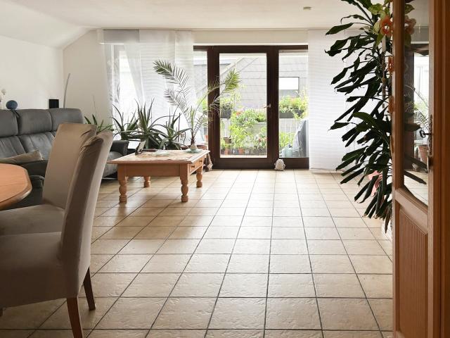 Ankommen und wohlfühlen: Großzügige 3 Zimmer Wohnung mit Balkon