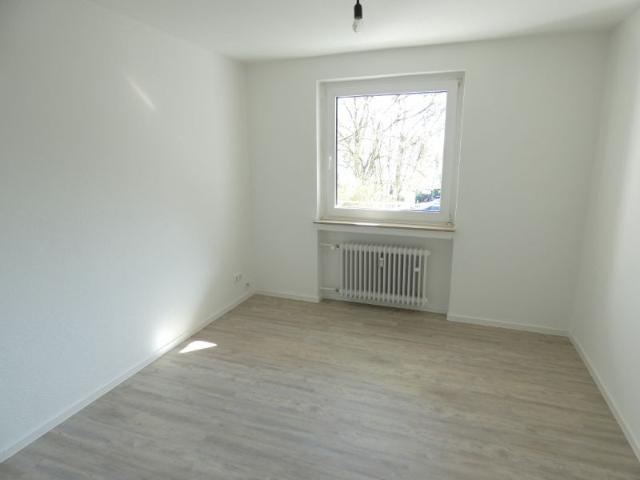Ankommen und wohlfühlen* – komplett modernisierte Wohnung mit Balkon!