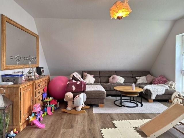Ankommen & wohlfühlen: Moderne Doppelhaushälfte mit Einbauküche & Carport in Friedeburg Wiesedermeer
