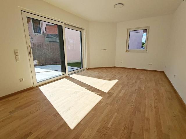 ANKOMMEN & WOHLFÜHLEN, traumhaftes Einfamilienhaus mit Terrasse und Garten, 4 Zimmer, Wohnküche, Wannenbad, Klimaanlagen, Ruhelage, Erstbezug