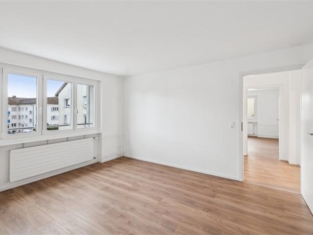 Ankommen. Durchatmen. Zuhause sein 4.5 Zimmerwohnung mit Balkon nach Totalsanierung