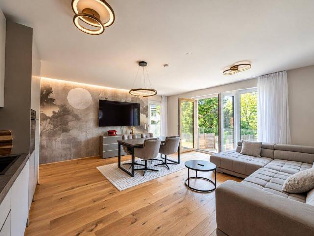 Ankommen & einziehen | 3 Zimmer zwischen Bahnhof und Innenstadt | 2 Balkone, Grünblick | Tiefgaragenplatz inklusive