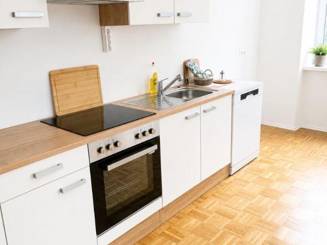 ANKOMMEN, KOFFER AUSPACKEN UND WOHLFÜHLEN VOLL MÖBLIERTE 2 ZIMMER MIETWOHNUNG IN PENK!