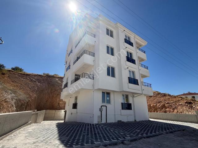 Şanlıbaba Emlaktan 2000 Evler Mah Kiralık Sıfır Eşyalı 1+1 Daire