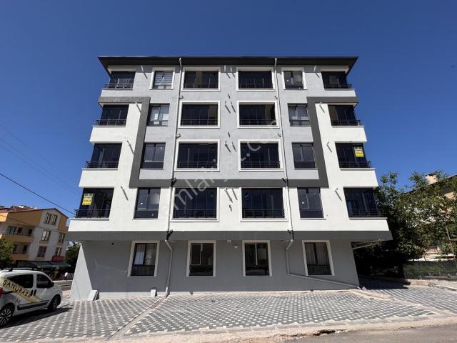Şanlıbaba Emlak'tan 20 Temmuz Mahallesinde Kiralık 1+1 Daire