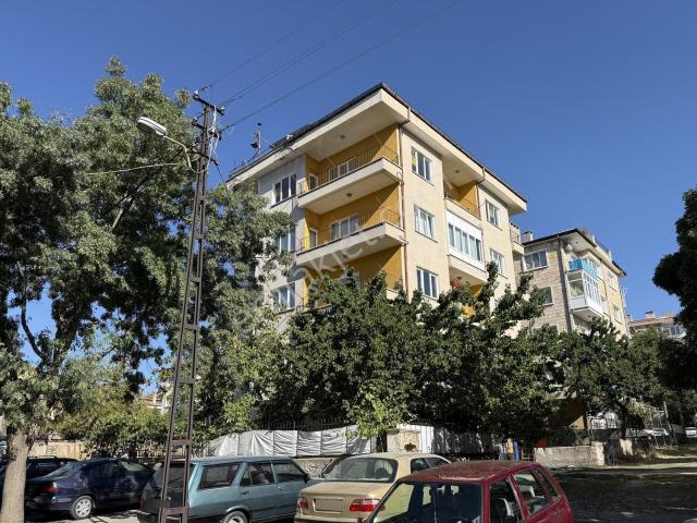 Şanlıbaba Emlak'tan 350 Evler Mahallesinde Kiralık 3+1 Daire
