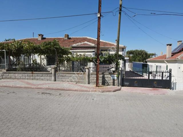 Şanlıbaba Emlak'tan Gülşehirde Satılık Müstakil Ev Ve Arsası