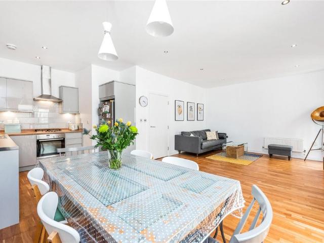 Anlaby House, 37 Boundary Street. 2 bed apartment to rent £3,350 pcm £773 pw