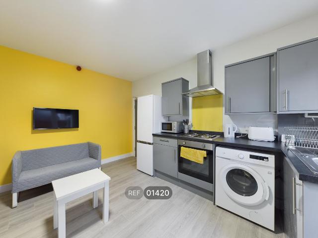 Anlaby Road, Hull HU3, 2 bed flat to rent, £785 pcm | PrimeLocation