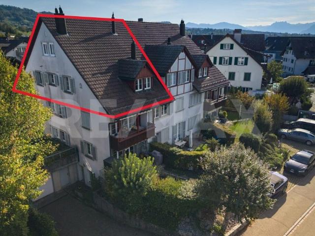 Anlage oder Eigennutzung! Grosszügige Dach Maisonette Wohnung mit Garten