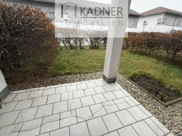 Anlage: vermietete 2 Zimmer ETW mit Terrasse und Carport