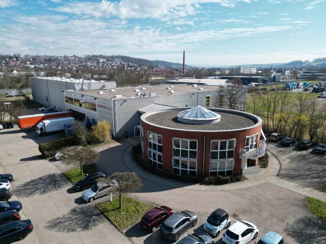 Anlageobjekt: Büro und Hallengebäude mit Erweiterungsgrundstück an der B10