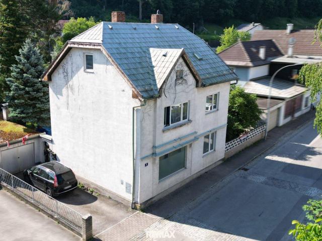 Anlageobjekt: Einfamilienhaus in Lilienfeld mit Garten und Garage