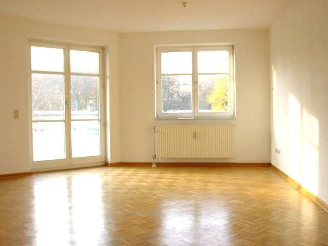 Anlageobjekt! Schicke helle 1 Zimmer Erdgeschoß Wohnung inkl. TG Platz!