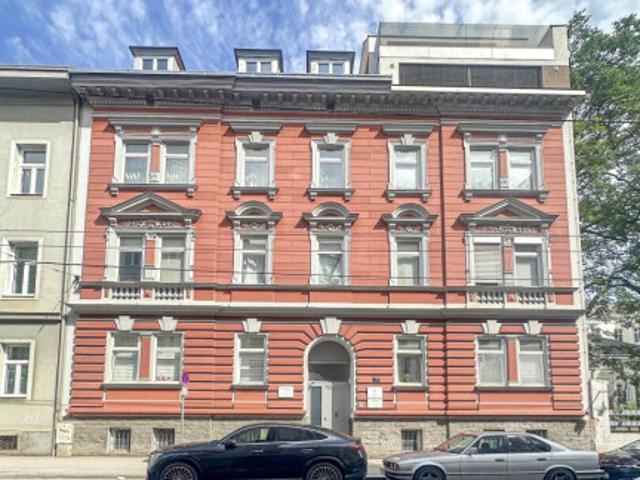 Anleger aufgepasst 2 Einheiten in einem sehr schönen Stadthaus, beide vermietet