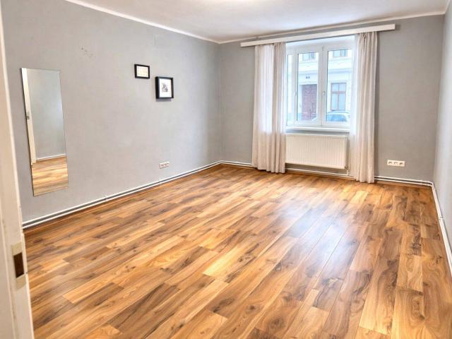 Anleger AUFGEPASST Top Erdgeschoß 1 Zimmer Wohnung mit Einbauküche, U Bahn Nähe