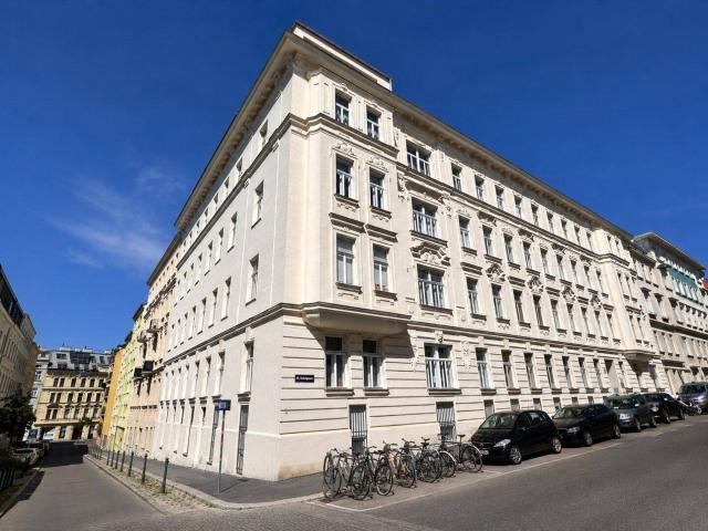 Anleger aufgepasst / Unbefristet vermietete 3,5 Zimmer Altbauwohnung in Toplage des 18.Gemeindebezirks