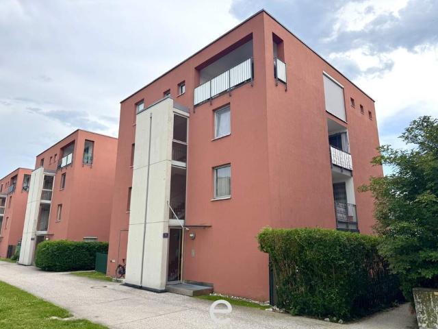 Anleger aufgepasst! Vermietete 2 Zimmer Wohnung mit Loggia und Tiefgaragenplatz in Wels Nähe Traunauen!