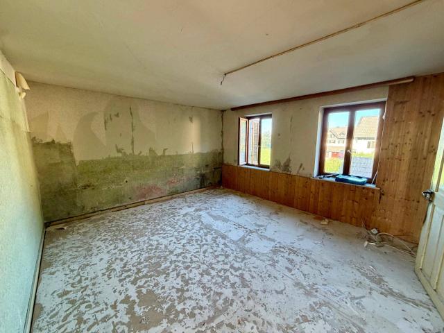 ! Anleger & Investoren Aufgepasst ! Sanierungsbedürftige 3.5 Zimmer Wohnung in zentraler Lage in Kennelbach provisionsfrei