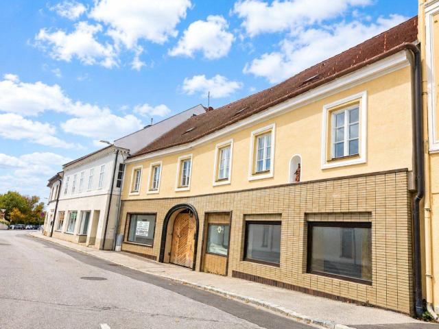 Anlegerhit: Wohn und Geschäftshaus im Zentrum der Bezirkshauptstadt Neunkirchen zu verkaufen