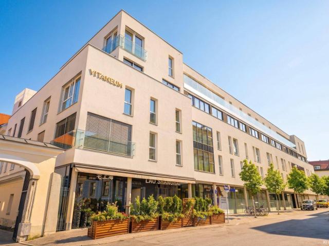 ANLEGER/Unternehmer: Wohnen in der obersten Etage: Maisonette mit Terrasse & Kaminanschluss