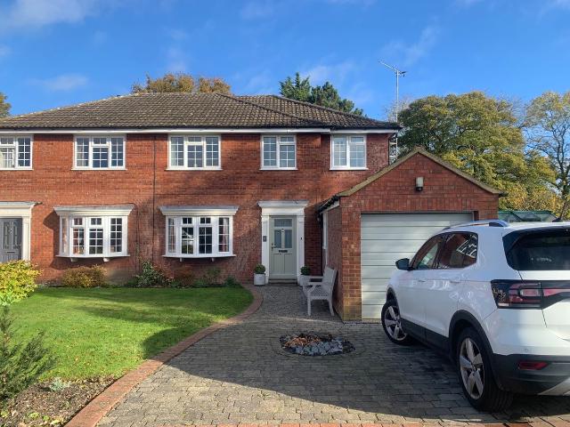 Anstey Brook, Weston Turville, Aylesbury HP22, 4 bed property to rent, £2,500 pcm | PrimeLocation