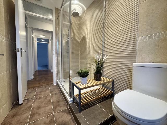 Anstey Lodge, Wellington Road EN1, 2 bed flat to rent, £1,800 pcm | PrimeLocation