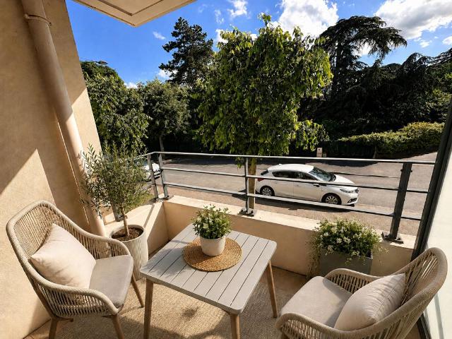 ANSE TOUTES COMMODITES A PIED 3 pièces 70 m2 avec garage et balcon