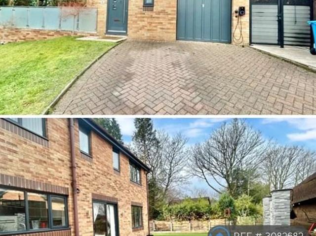 Anselms Court, Oldham, OL8 4 bed detached house to rent £1,900 pcm £438 pw