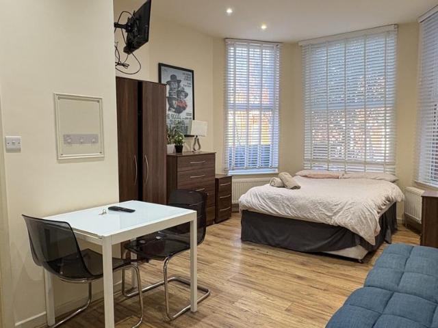 Anson Road, London NW2 Studio to rent £1,405 pcm £324 pw