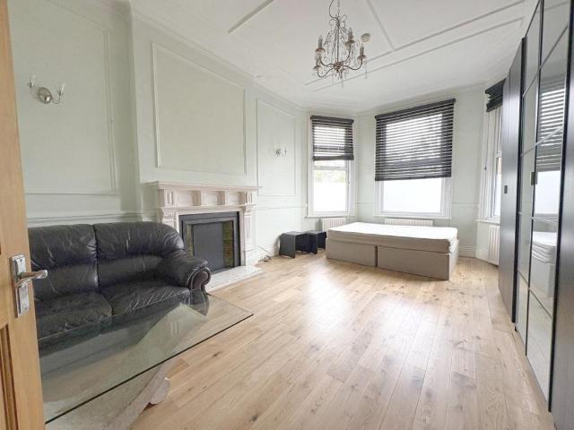 Anson Road, Studio to rent £1,248 pcm £288 pw