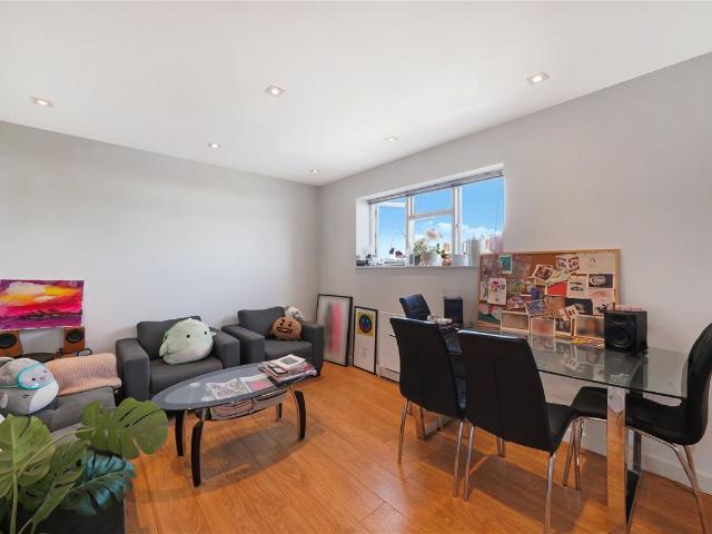 Anson Road, Willesden Green NW2, 2 bed flat to rent, £2,000 pcm | PrimeLocation