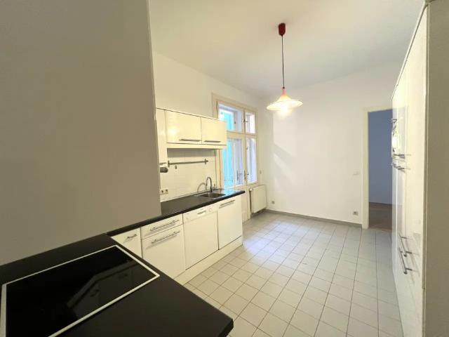 Ansprechende 3,5 Zimmer Wohnung mit kleinem Balkon