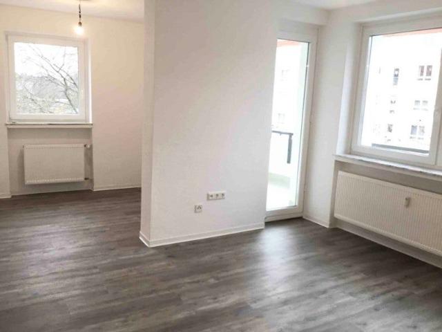 Ansprechende 3 Zimmer Wohnung mit Tageslichtbad und Balkon