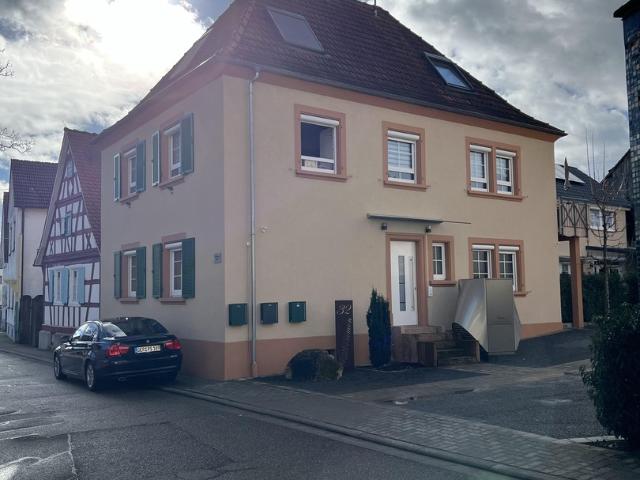 Ansprechende 5 Raum Maisonette Wohnung mit Terrasse in Büchelberg