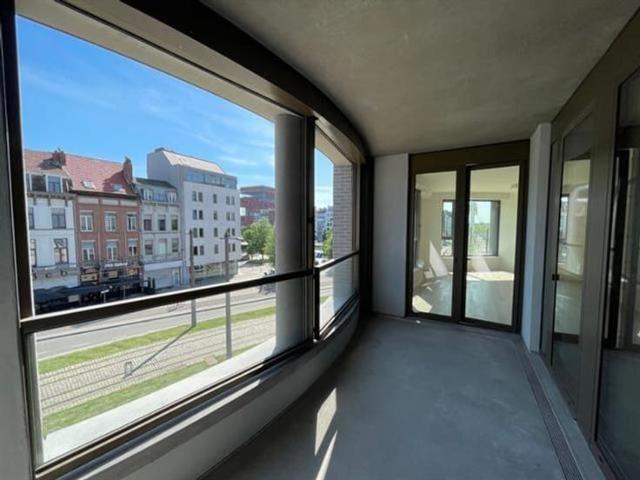 ANTWERPEN appartement met terras en mooi uitzicht